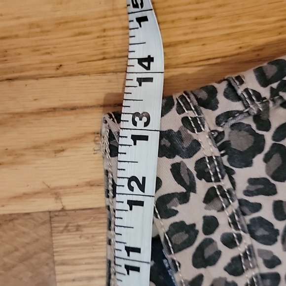 YMI jeans leopard skinnies - Picture 7 of 10